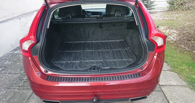 Volvo V60 cena 47000 przebieg: 144000, rok produkcji 2014 z Skawina małe 596